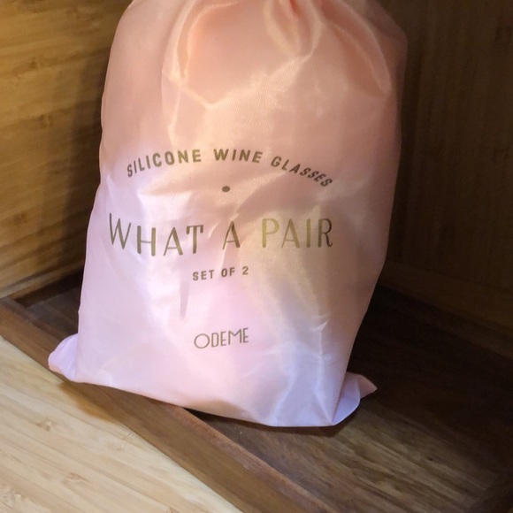 Two pink wine cups - Picture 2 of 2